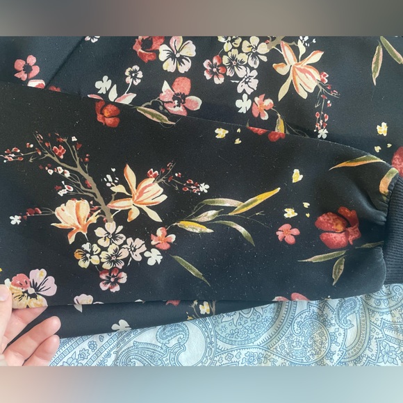 Dex Sweater - Picture 3 of 4